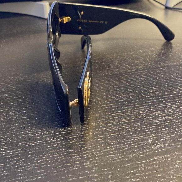 Gucci Women's Rectangular Black Frame Sunglasses - Picture 5 of 6